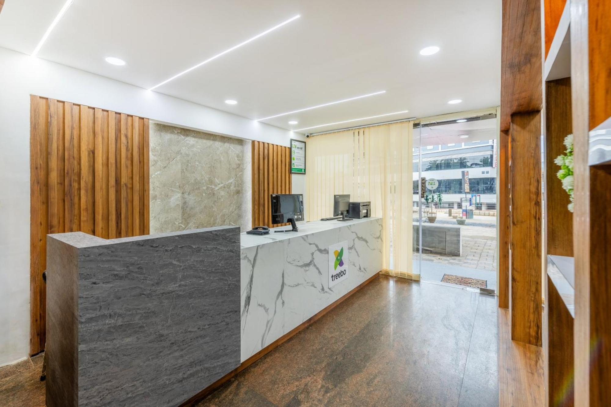 Treebo Sky City Grand, 5 Min From Mangalore Airport Extérieur photo